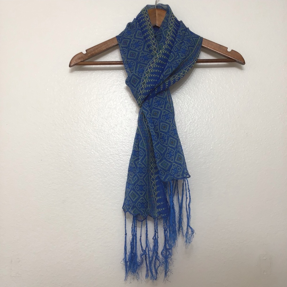Blue and yellow scarf with geometric pattern